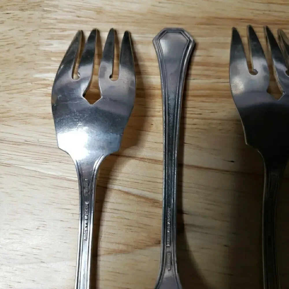 Reed & Barton Pompeian Individual Salad Fork Set of 7 Silverplate 